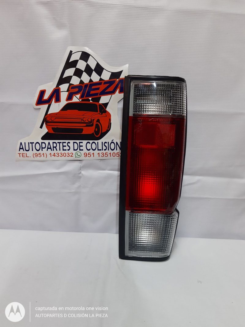 CALAVERA NISSAN D21 PU 02-07 ROJO BLANCO IZQ