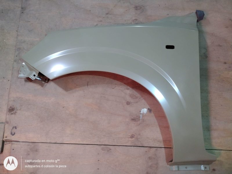 SALPICADERA NISSAN NP 300  D23 C/HOYO PARA CUARTO IZQ