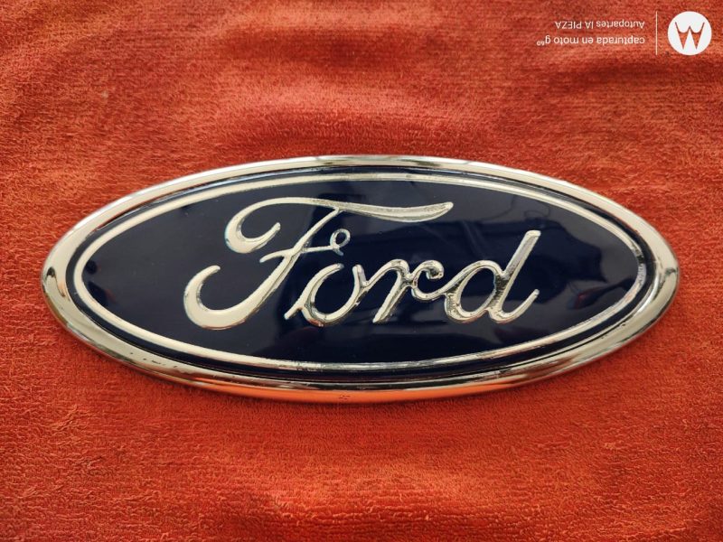 EMBLEMA FORD TAPA