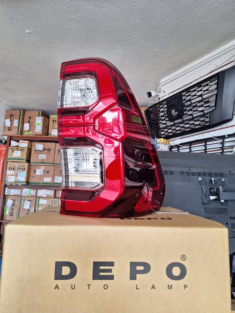 CALAVERA HILUX 20/21 LEDS DER - Image 2